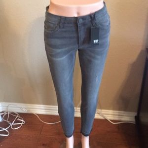 Size 0, 2 Brand new Kut from the Kloth Jeans